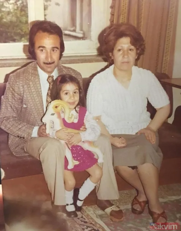 Bir Zamanlar Çukurova'nın Züleyha'sı Hilal Altınbilek'i böyle gören yok! Meğer Hilal Altınbilek el kadarken bile... - 16