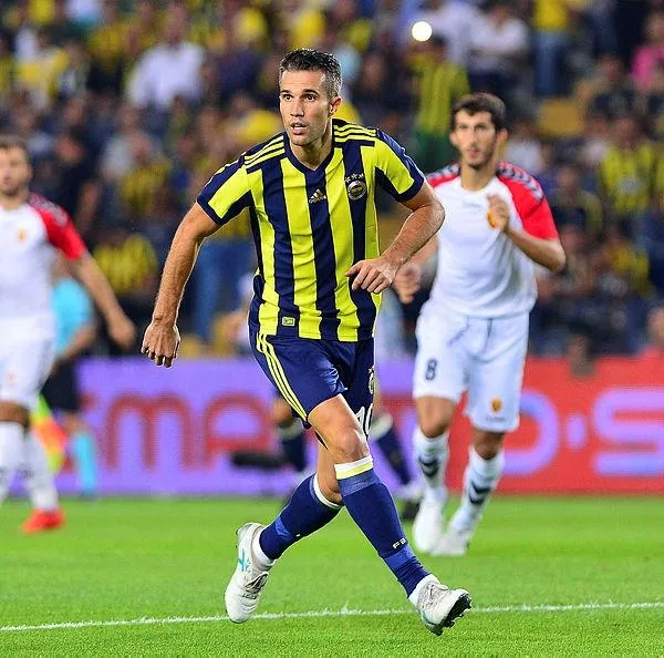 fenerbahce-bolluk-icinde-yokluk-yasiyor-74-milyon-euro-harcadi-gol-krali-cikaramadi-1627231093037.jpeg