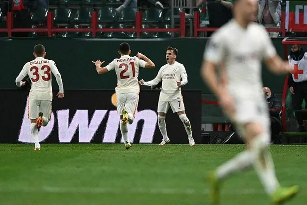 kerem-akturkoglu-galibiyeti-getirdi-lokomotiv-moskova-0-1-galatasaray-mac-sonucu-1634849744618.jpeg