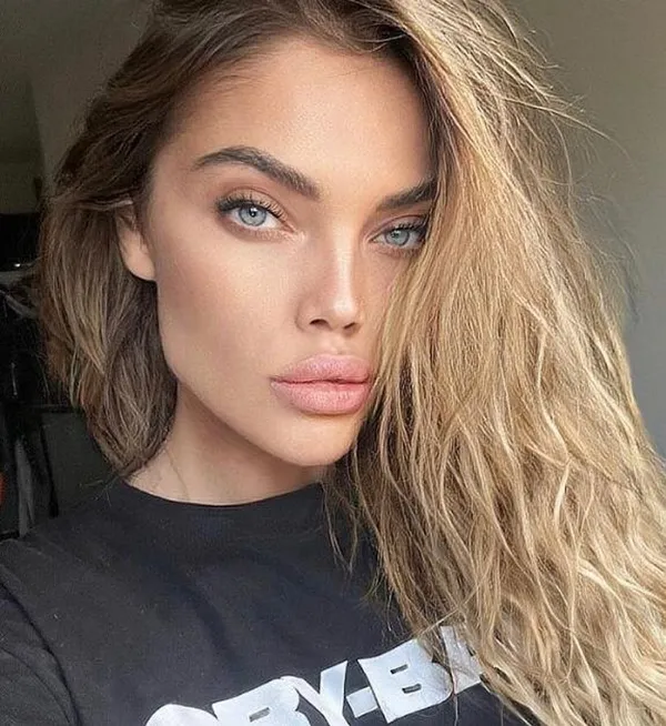 balkonda-duserken-kayda-aldi-ukraynali-model-anzelika-srabiantsin-olumun-flas-gelisme-1647324743252.jpg Balkondan düşerken kayda aldı! Ukraynalı model Anzelika Srabiants'ın ölümünde flaş gelişme!-4