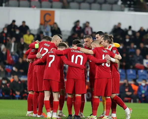 Tek hedef zafer! Milli Takımımız, Katar yolunda kendi göbeğini kendisi kesecek-8