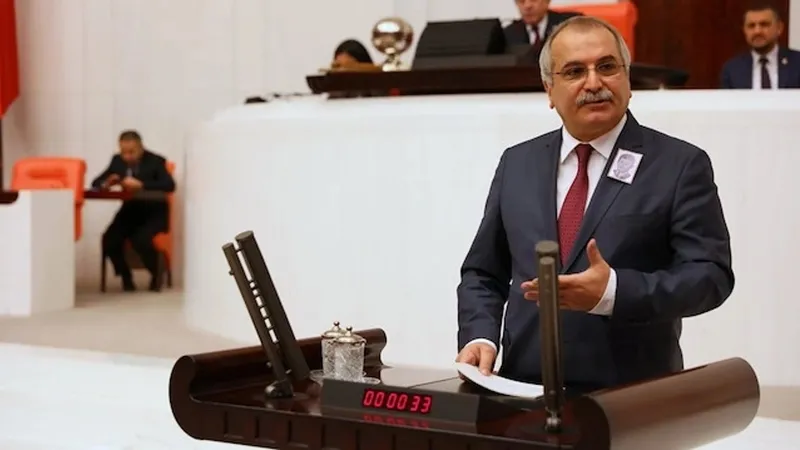 Son dakika: Eski İYİ Parti Milletvekili ve Yeniçağ gazetesi sahibi Ahmet Çelik kardeşi tarafından bıçaklandı! Sağlık durumu nasıl? Ahmet Çelik kimdir?-2