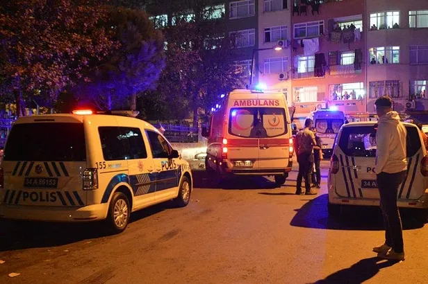 istanbul-beyoglunda-oglu-ile-polise-ates-eden-baba-vurularak-yakalandi-1574623268726.jpeg İstanbul Beyoğlu’nda oğlu ile polise ateş eden şahıs vurularak yakalandı-1