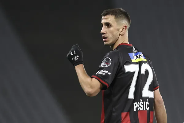 aleksandar-pesic-karagumrukten-ayrildi-artik-kizilyildizda-1658331672809.jpg Aleksandar Pesic Karagümrük'ten ayrıldı! Artık Kızılyıldız'da-3