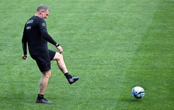 takvim-gazetesi-yazarlari-milli-takimda-yasanan-sureci-degerlendirdi-hoca-kendini-sorgulamali-bence-bir-an-onc-1694645034419.jpeg Takvim Gazetesi yazarları Milli Takım'da yaşanan süreci değerlendirdi: "Hoca kendini sorgulamalı bence bir an önce gönderilmeli"-6