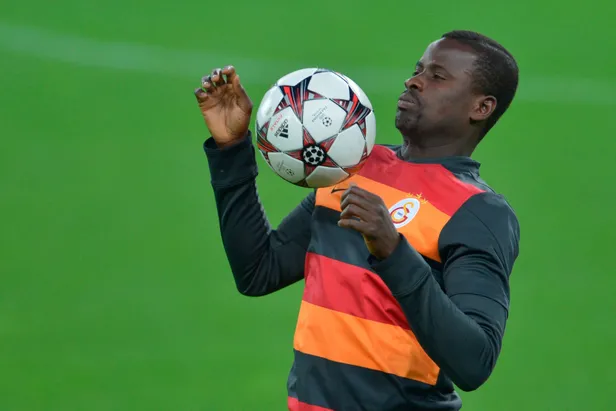 emmanuel-eboue-oldu-mu-emmanuel-eboue-kimdir-kac-yasinda-ve-nereli-1616096856034.jpg Emmanuel Eboue öldü mü? Emmanuel Eboue kimdir, kaç yaşında ve nereli?-9