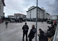 Deprem bölgesinde görevli polisler, kullandıkları eşyalar için öğrencilerden helallik istedi