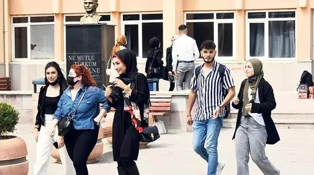 Sağlık Bakanlığı, Kredi ve Yurtlar Kurumu bünyesindeki yurtlar ve okul pansiyonlarında önlemleri gevşetti-2