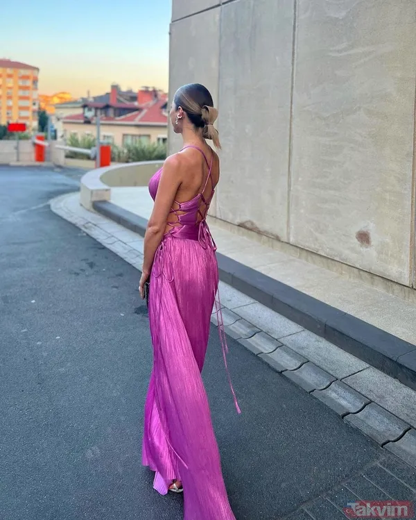 5 aylık hamile olan Nazlı Sabancı “Hamile stilim” diyerek derin dekoltesiyle karnı burnunda paylaştı! Arzu Sabancı’nın gelini... - 22