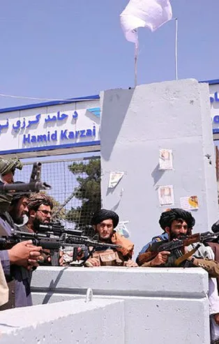 Taliban'dan son dakika iddiası! Direniş hareketinin liderlerinden Emrullah Salih yurt dışına kaçtı