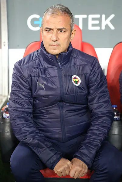 fenerbahce-altay-maci-ne-zaman-saat-kacta-fenerbahce-altay-maci-hangi-kanalda-canli-yayinlanacak-1642587516505.jpg