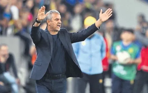 1693784933257.jpeg Fenerbahçe, Ankaragücü deplasmanını da kayıpsız geçti! Maç sonu İsmail Kartal'dan kritik açıklama: "Karşımızda oldukça güçlü bir rakip vardı"-5