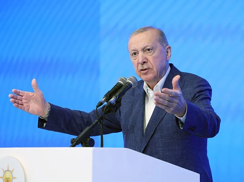 baskan-erdogandan-sakaryada-manifesto-gibi-konusma-israili-titretecek-sozler-ak-parti-teskilatina-uyari-meydan-1782655248770.jpeg Başkan Erdoğan'dan Sakarya'da manifesto gibi konuşma! İsrail'i titretecek sözler | AK Parti teşkilatına uyarı: Meydanın hakkını verin-6