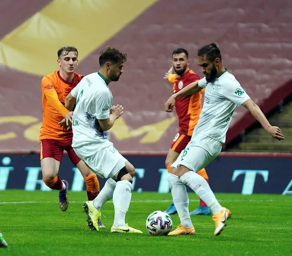 galatasaray-ittifak-holding-konyaspor-canli-anlatim-izle-1619635328896.jpg