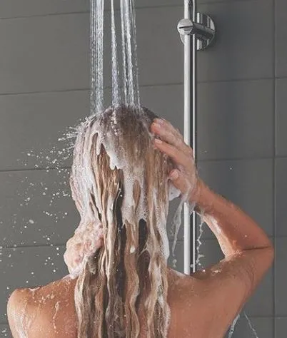 Uzmanlardan kritik uyarı! Saçınızı seviyorsanız bu şampuanı kullanmayın! Meğer yağlanma, kepek, dökülme, egzama...-7