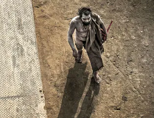 Ölülerini yiyorlar