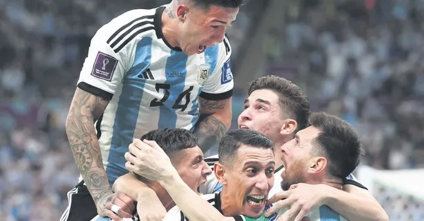 Tangocular hayat buldu! Arjantin, Meksika’yı yenip derin nefes aldı