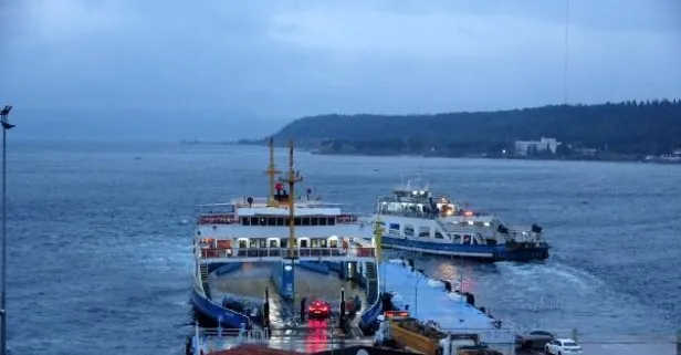 Deniz ulaşımına fırtına engeli! Çanakkale'de tüm feribot seferleri iptal