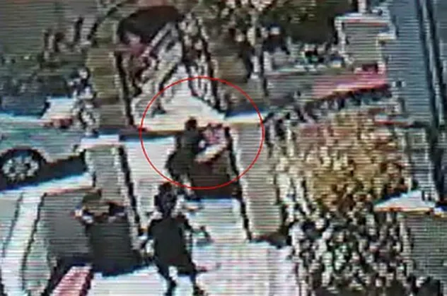 Tekirdağ'da köpekten kaçan çocuğa araba çarptı! Facia ucuz atlatıldı