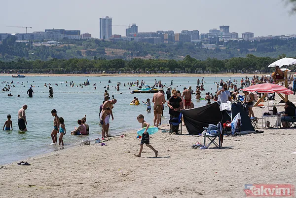 Megakentte Genel Hava Sıcaklığı Gece İtibarıyla 27,3, Hissedilen Sıcaklık 30 Derece Ve Nem Oranı Yüzde 73'Ü Bulurken, Marmara Denizi'ne Sınır İlçelerdeki Deniz...