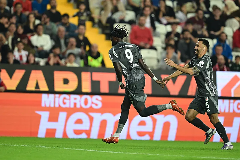 Beşiktaş'ın Samsunspor maçı 11'i netleşti! Sergen Yalçın'dan orta saha kararı - 1