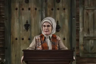 Emine Erdoğan’dan Kuruluş Orhan setine ziyaret: İftar programına katıldı