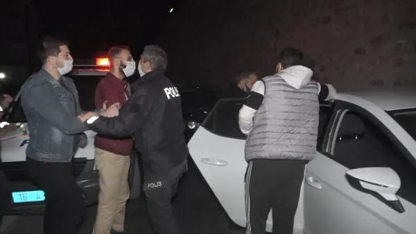 SON DAKİKA: Bursa'da akılalmaz olay! 2 günde 2'nci kez polise yakalandı gazetecileri tehdit etti-2