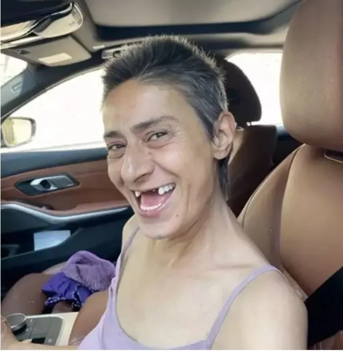 son-dakika-sarkici-yildiz-tilbe-sivil-polis-aracina-carpti-ceza-uygulandi-1714743169579.jpg SON DAKİKA: Şarkıcı Yıldız Tilbe sivil polis aracına çarptı! Ceza uygulandı!-6