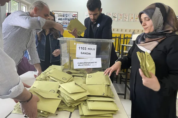 secim-sonuclari-canli-takip-milletvekili-sayisi-son-durum-1684091327388.jpg 28. Dönem Milletvekili Genel Seçimleri: Hangi ittifak kaç milletvekili çıkartıyor?-2