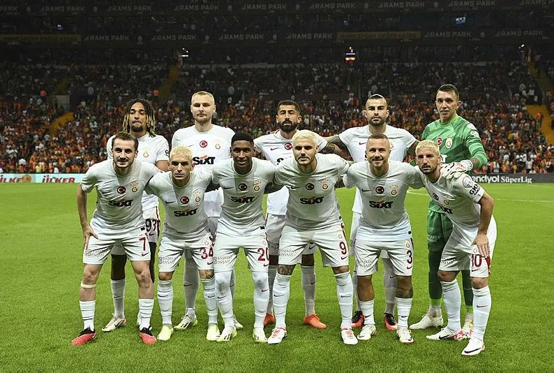 Aslan kendi evinde hata yapmadı