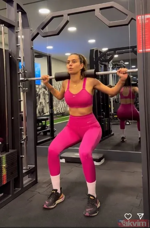 Kim der 2 çocuk annesi! Amine Gülşe pembe taytını çekip spor salonunda şov yaptı! Mesut Özil’in biricik eşi sosyal medyayı salladı - 7