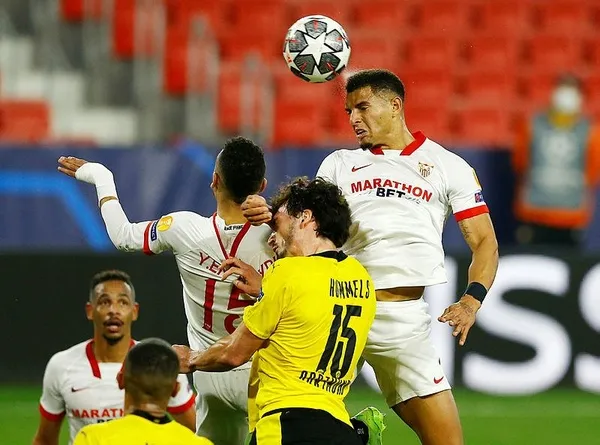 uefa-sampiyonlar-liginde-borussia-dortmund-sevilla-deplasmaninda-3-golle-kazandi-mac-sonu-ozet-1613600286835.jpeg UEFA Şampiyonlar Ligi'nde Borussia Dortmund, Sevilla deplasmanında 3 golle kazandı (MAÇ SONU ÖZET)-6