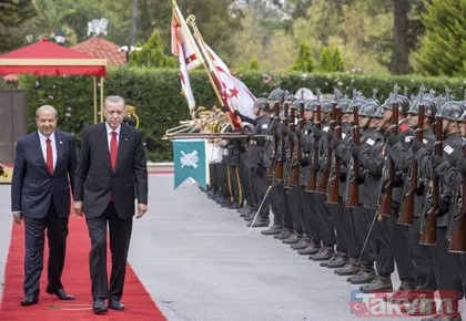 Seçim sonrası ilk yurt dışı ziyareti: Başkan Erdoğan, Kuzey Kıbrıs’ta! Dikkat çeken pankart: Sevdamız Mavi Vatan