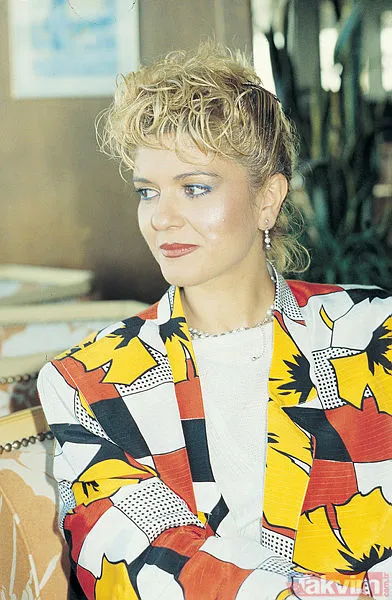 8 yıl evli kalmışlar! Gülden Karaböcek’in ablası Neşe Karaböcek ile 49 yıl küs kalmasına neden olan eski eşi bakın kim çıktı! Meğer... - 18