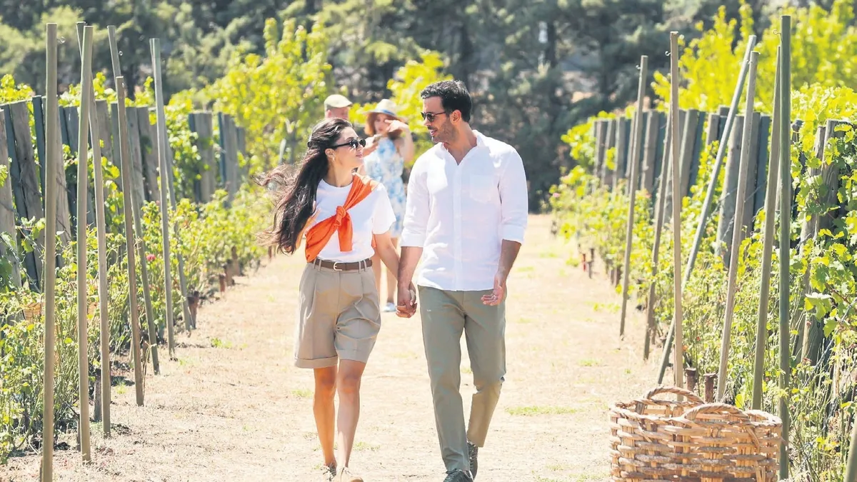 Duygu dolu aşk hikayesi... Aşk ve Gözyaşı ilk bölümüyle bu akşam 20.00'de atv'de