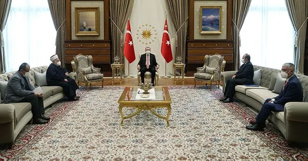 Başkan Recep Tayyip Erdoğan Mescid-i Aksa İmam Hatibi Şeyh İkrime Sabri’yi kabul etti