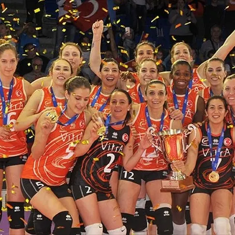 Eczacıbaşı filede 3-2 galip