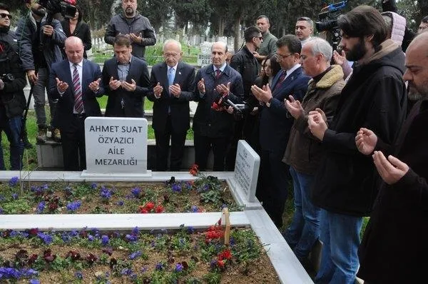 kemal-kilicdarogluna-trabzonda-seccade-tepkisi-bunlar-sanki-hicbir-sey-yapmamislar-gibi-buralara-geliyorlar-1680644581015.jpeg Kemal Kılıçdaroğlu'na Trabzon'da seccade tepkisi: Bunlar sanki hiçbir şey yapmamışlar gibi buralara geliyorlar-3