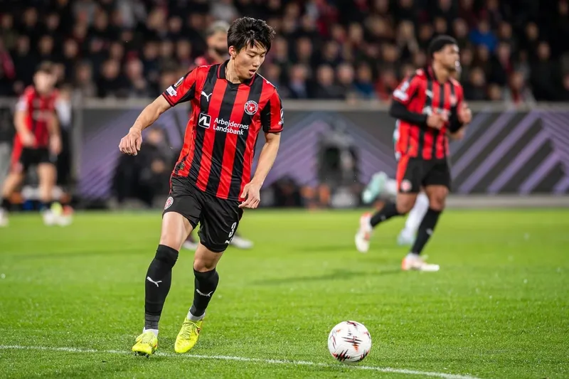 besiktasa-guney-koreli-stoper-1771585895094.jpeg Beşiktaş'a Güney Koreli stoper-2