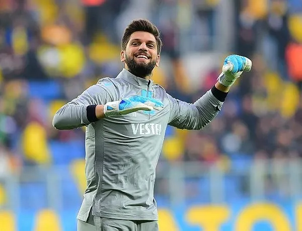 son-dakika-trabzonsporun-goztepe-kafilesi-belli-oldu-1591895403599.jpeg Son dakika: Trabzonspor'un Göztepe kafilesi belli oldu!-5