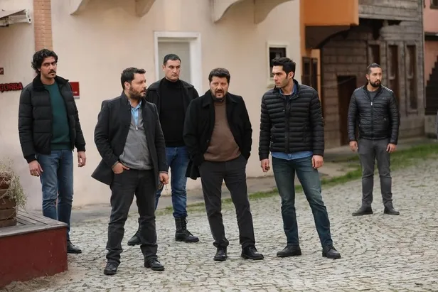 umutlari-alasagi-eden-veda-isini-bitiriyor-ramoda-ardi-ardina-ucuncu-ayrilik-izleyicileri-isyan-ettirdi-1610987394268.jpg Umutları alaşağı eden veda! İşini bitiriyor Ramo'da ardı ardına üçüncü ayrılık! İzleyicileri isyan ettirdi-8