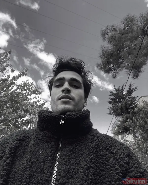 Askerliği biten Mert Ramazan Demir'i Emre Altuğ yalnız bırakmadı! Yemin töreninden ilk kare geldi! - 2