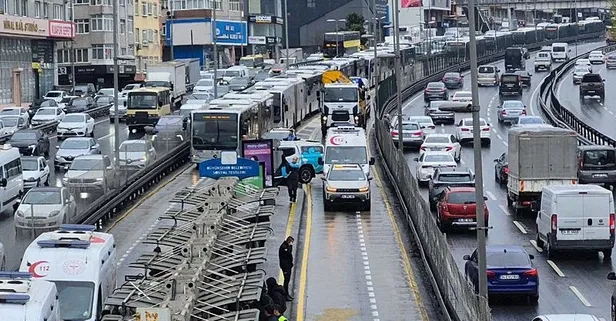 Avcılar'da metrobüs kazası! Çok sayıda yaralı var