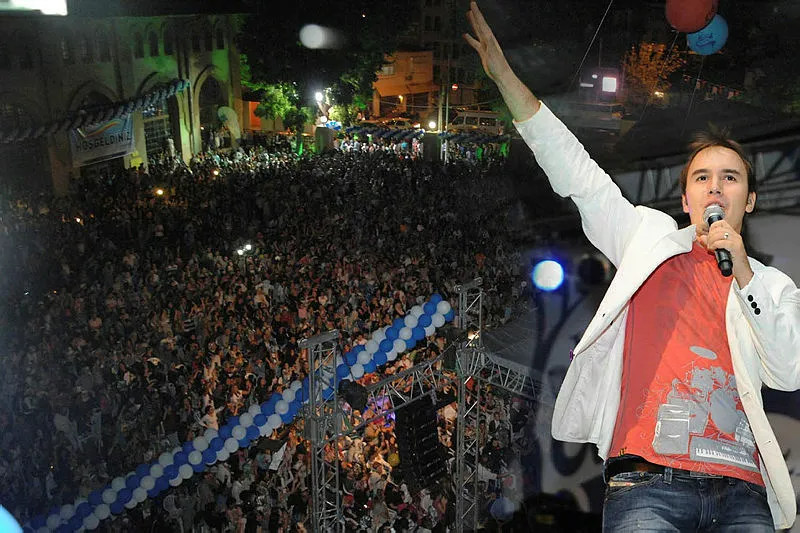 Mustafa Ceceli'ye bir darbe daha! - 1