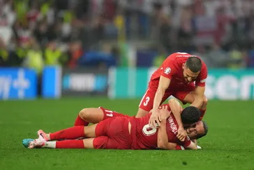 Türkiye Gürcistan’ı 3 golle devirdi! Heyecan dolu maç için yazarlardan ilk yorum: Yanlış kadro yanlış taktik