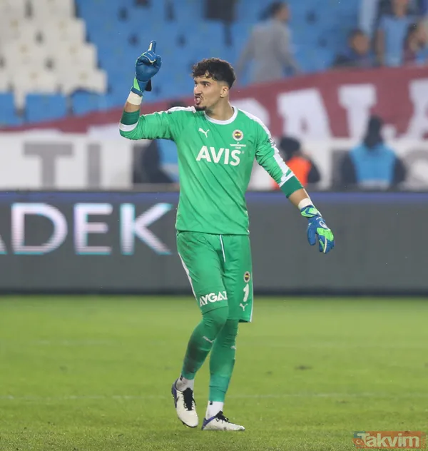 Herkes Altay Bayındır’ın su şişesini konuşuyor! İnanılmaz sırrı ortaya çıktı - 13