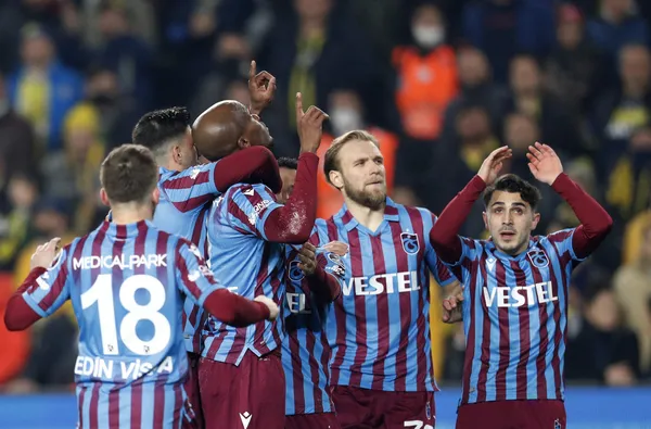 son-dakika-fenerbahceden-nwakaeme-aciklamasi-1655729246127.jpg Son dakika: Fenerbahçe'den Nwakaeme açıklaması!-2