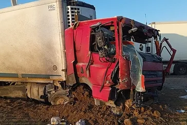 İşte İran'da İsrail füzesiyle vurulan Türk TIR'ı! Hayatını kaybeden Hataylı şoförün babası görüntüledi