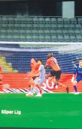 Ali Palabıyık Galatasaray’ın penaltısını es geçti