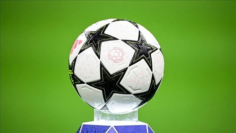 canli-mac-takibi-arsenal-psg-maci-saat-kacta-sifresiz-mi-trt-spor-canli-yayin-frekans-bilgisi-1745919382317.jpg (Kaynak: AA)